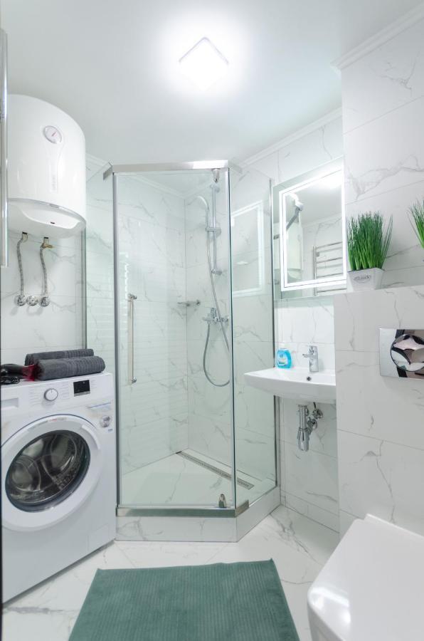 Artal Apartment On Obolonskaya Square 1 Киев Экстерьер фото